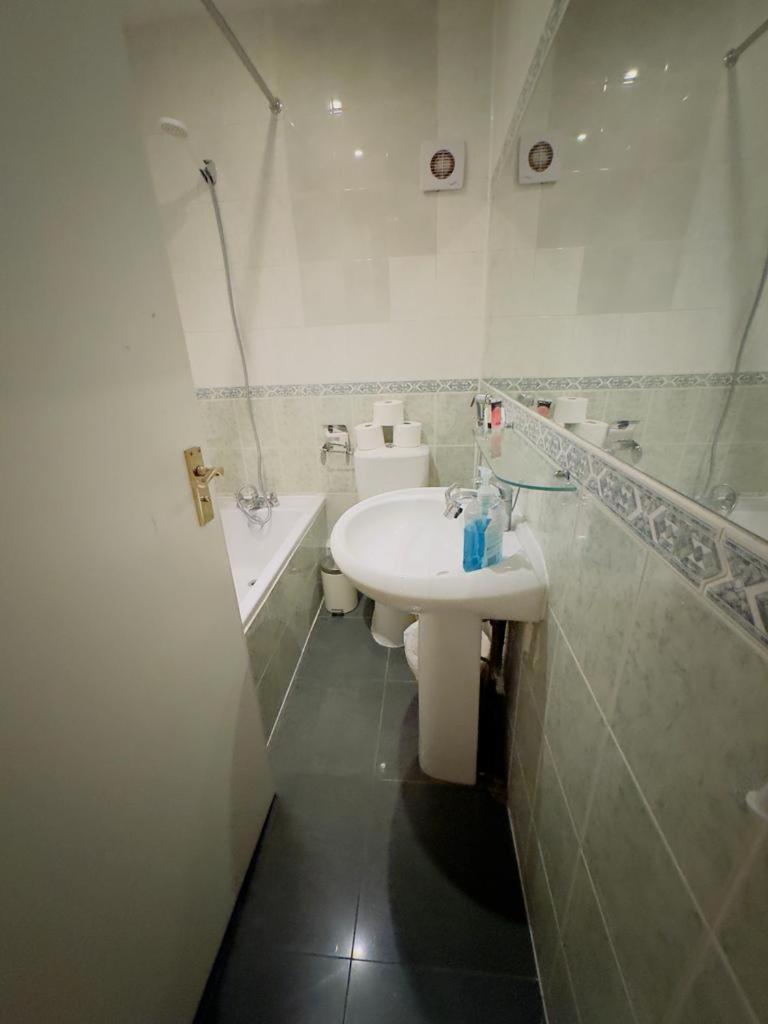 Bright Budget Studio Apartment In Central Λονδίνο Εξωτερικό φωτογραφία